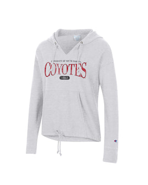 
                
                    Load image into Gallery viewer, Women&amp;#39;s heather gray vintage reverse weave anorak hoodie with bottom drawstring and text, &amp;#39;UNIVERSITY OF SOUTH DAKOTA COYOTES 1862&amp;#39; across chest in red and black
                
            