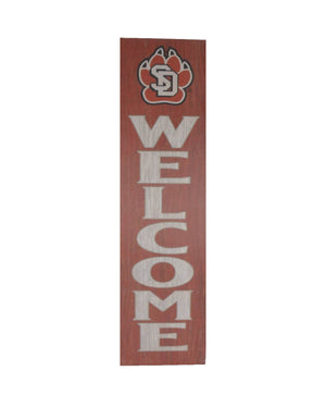 Wooden red welcome sign with SD paw 