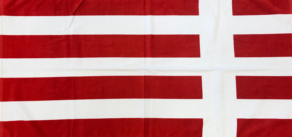 
                
                    Load image into Gallery viewer, Beach Towel Red and White No Logo
                
            